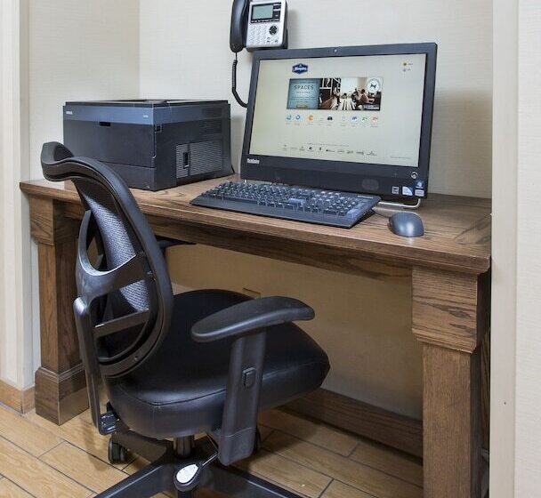 Szálloda Hampton Inn Shawnee