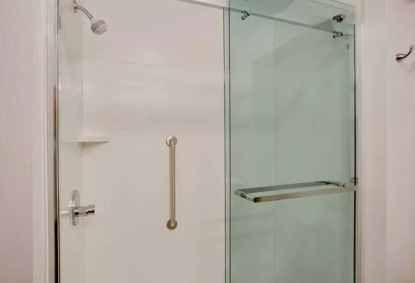 فندق Hampton Inn & Suites Cleveland/independence