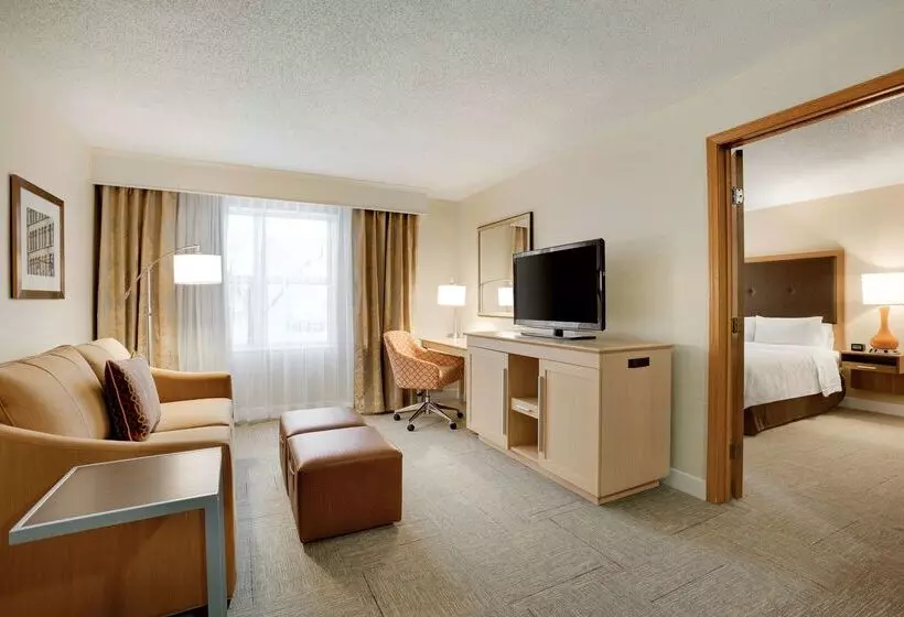 فندق Hampton Inn & Suites Cleveland/independence
