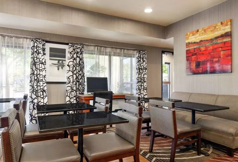 ホテル Hampton Inn Tracy