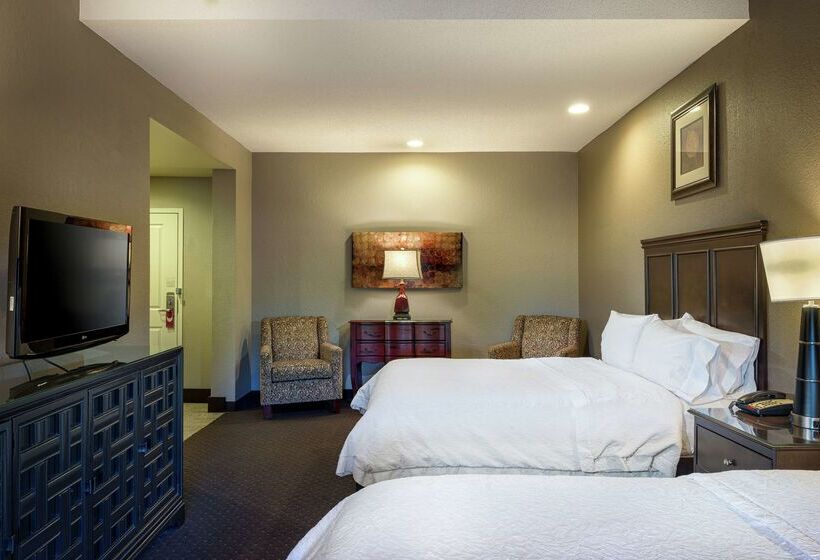 בית מלון כפרי Hampton Inn Tuscaloosa University