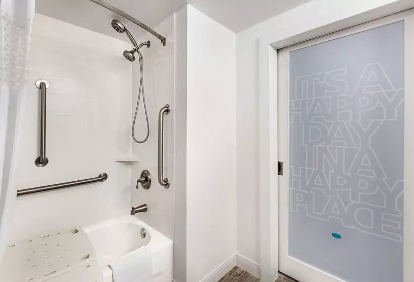 Отель Hampton Inn Waycross