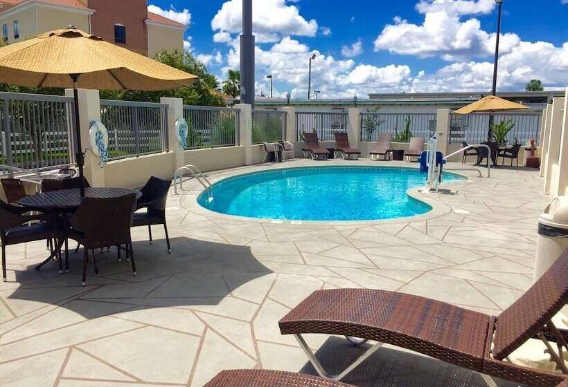 فندق Hampton Inn Waycross