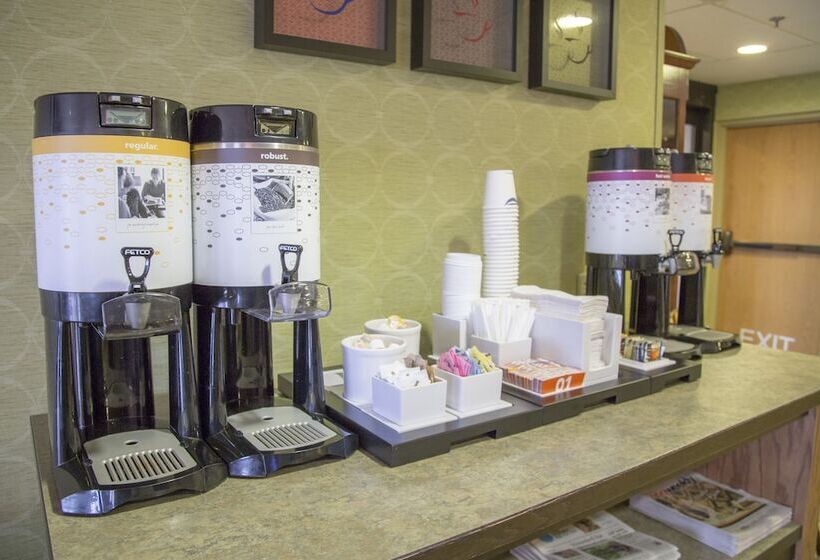 فندق Hampton Inn Wooster