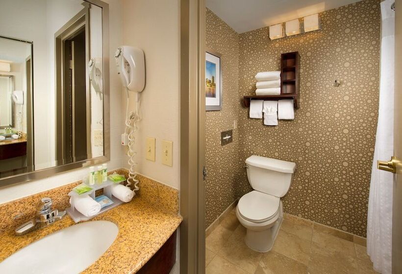 هتل Holiday Inn Express Boston North Woburn, An Ihg