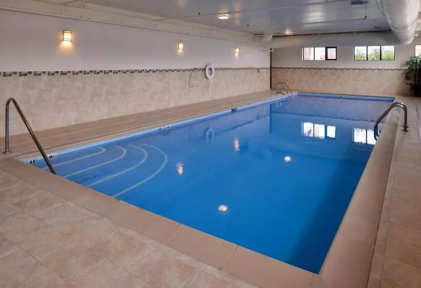 Отель Holiday Inn Express Crestwood, An Ihg