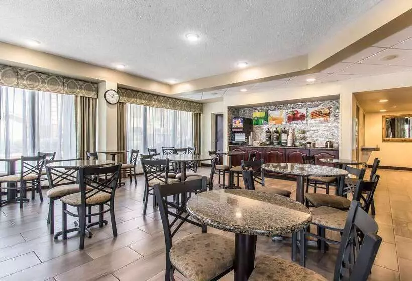 Отель Quality Inn Monroe