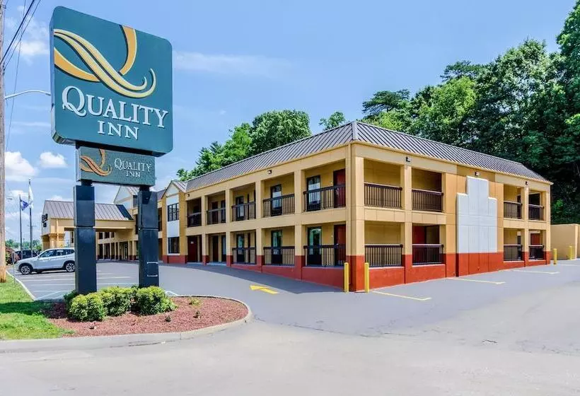 هتل Quality Inn Tanglewood