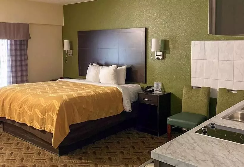 هتل Quality Inn Tanglewood