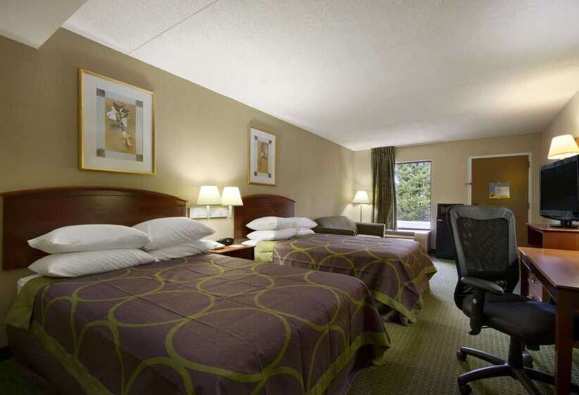 فندق Super 8 By Wyndham Calhoun