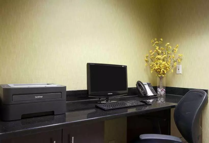 בית מלון כפרי Super 8 By Wyndham Calhoun