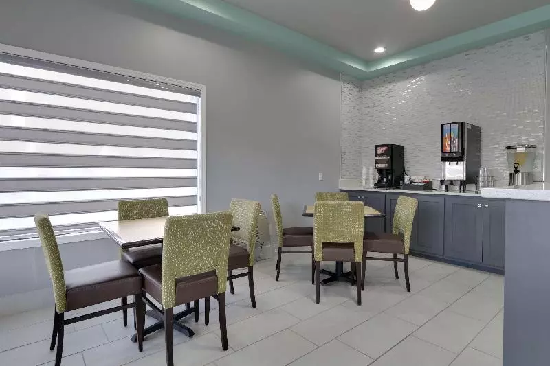 酒店 Travelodge By Wyndham Calhoun South I75