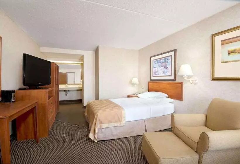 호텔 Travelodge By Wyndham Pueblo