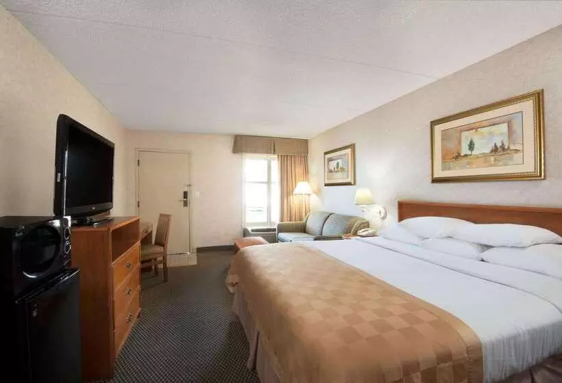 호텔 Travelodge By Wyndham Pueblo