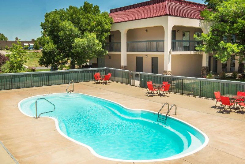 هتل Travelodge By Wyndham Pueblo