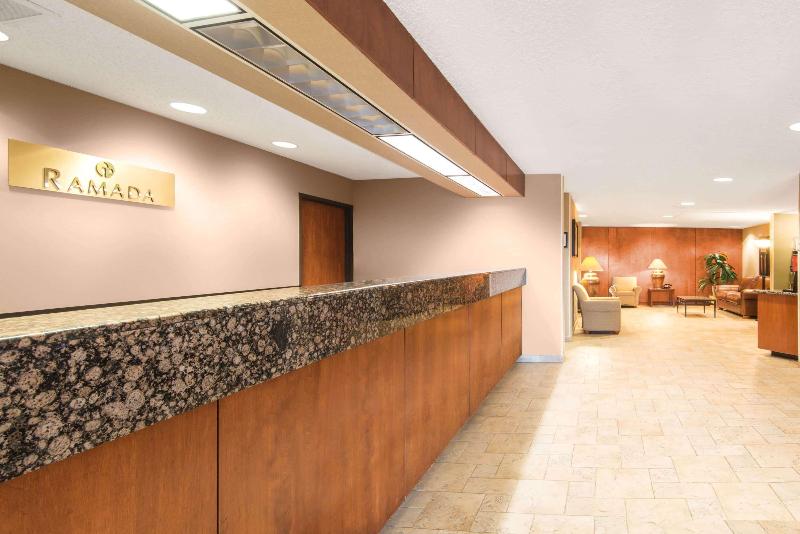 هتل Travelodge By Wyndham Pueblo