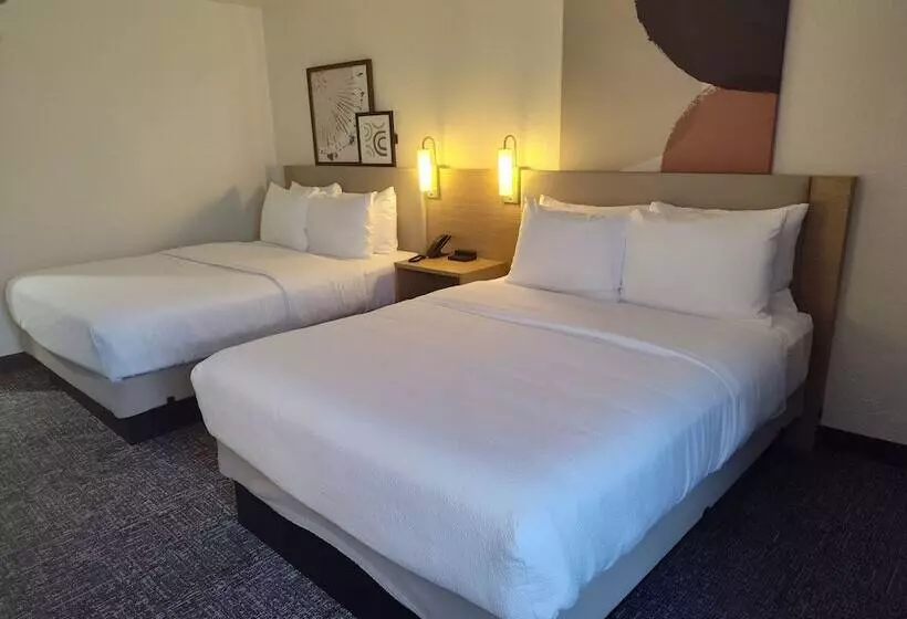 Отель Spark By Hilton Stevensville