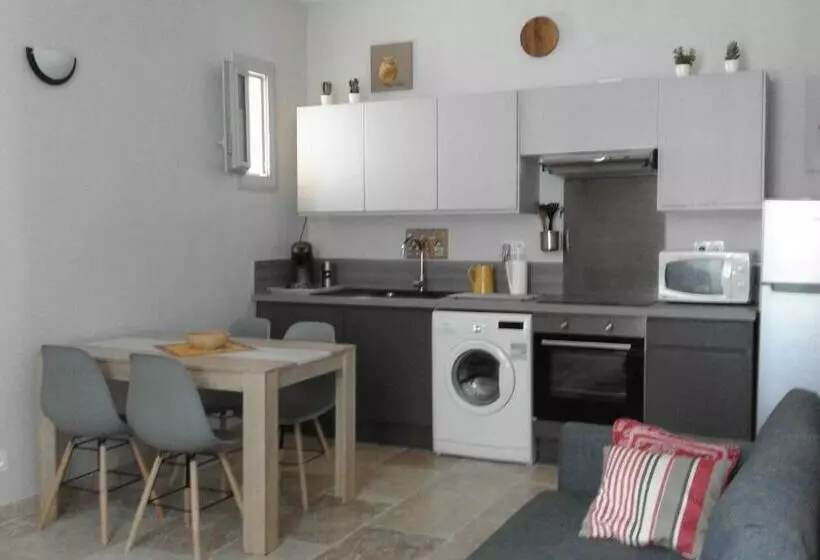 St Remy De Provence Proche Centre Ville   Parking Privé