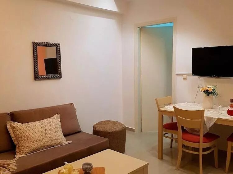 Emmanouil Airport Beach Apartment