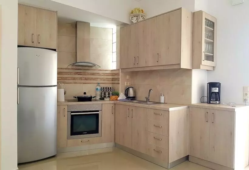 Emmanouil Airport Beach Apartment
