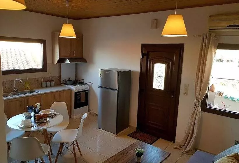 Emmanouil Airport Beach Apartment
