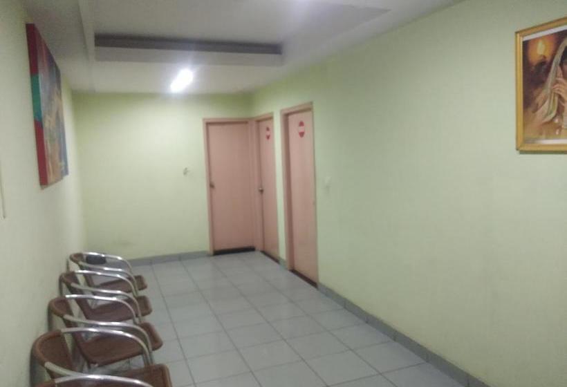 בית מלון כפרי Pavana Residency