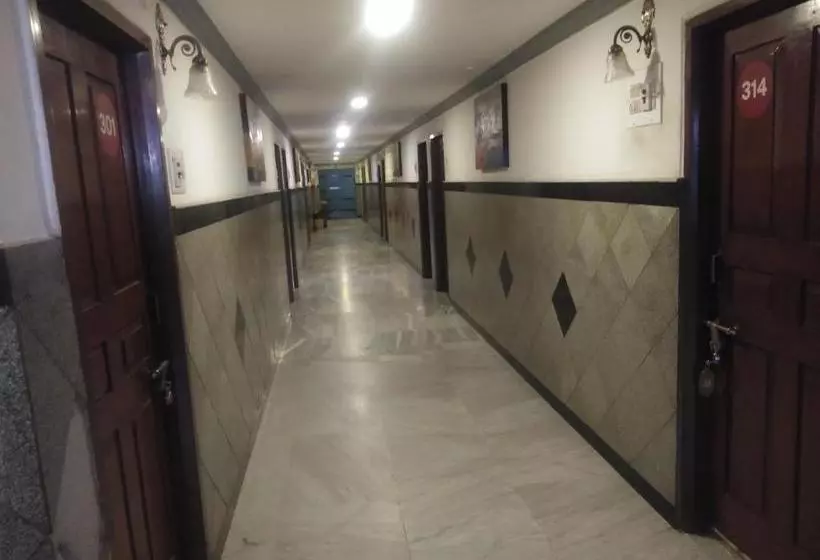 هتل Pavana Residency