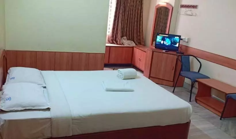 هتل Pavana Residency