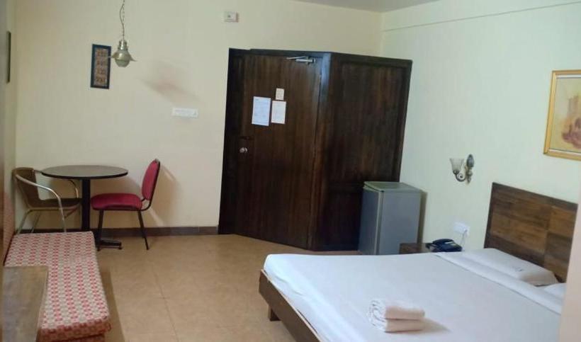 בית מלון כפרי Pavana Residency