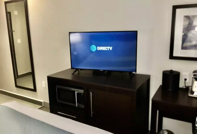 هتل Wingate By Wyndham Jfk Airport/far Rockaway