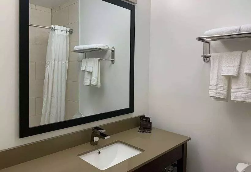 هتل Wingate By Wyndham Jfk Airport/far Rockaway