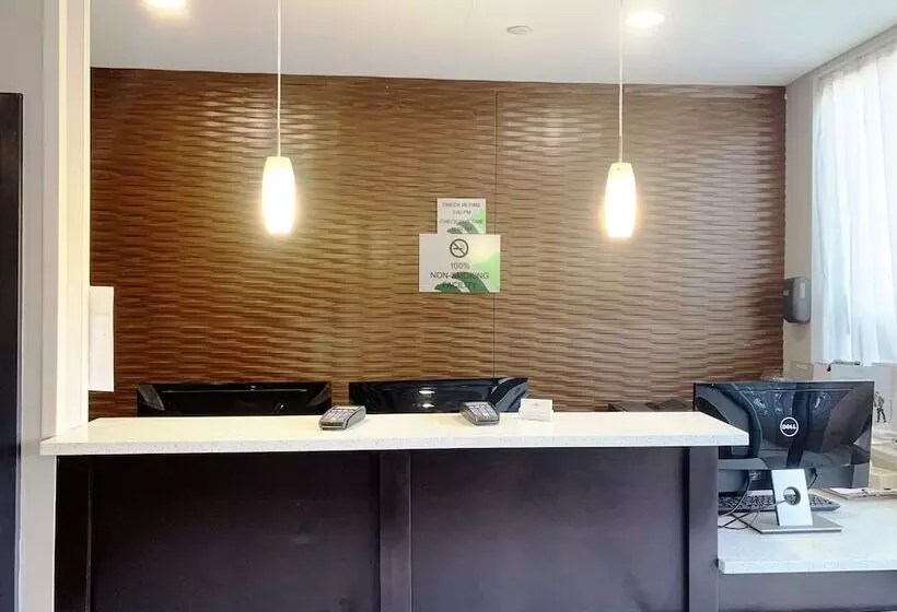 هتل Wingate By Wyndham Jfk Airport/far Rockaway