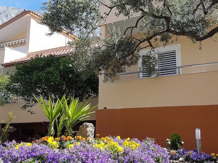 Majatalo Guest House Antonia