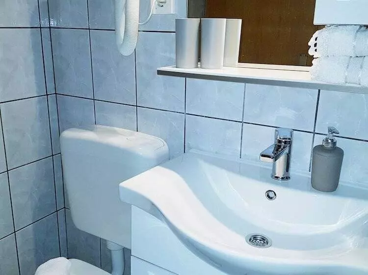 پانسیون Guest House Antonia