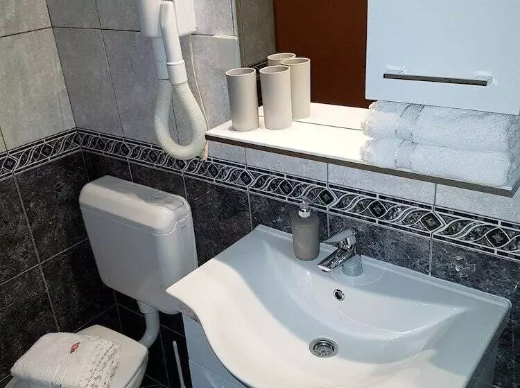 پانسیون Guest House Antonia