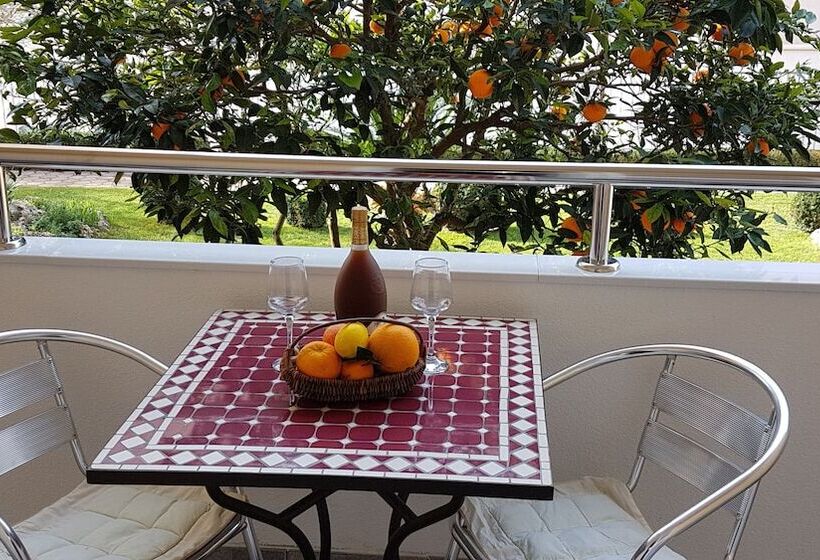 Majatalo Guest House Antonia