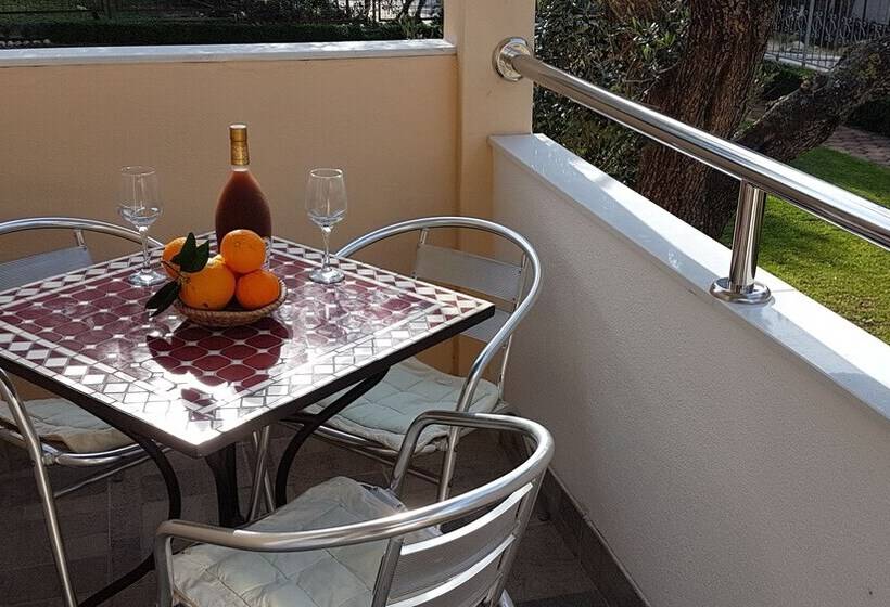 Majatalo Guest House Antonia