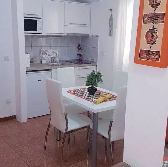 پانسیون Guest House Antonia