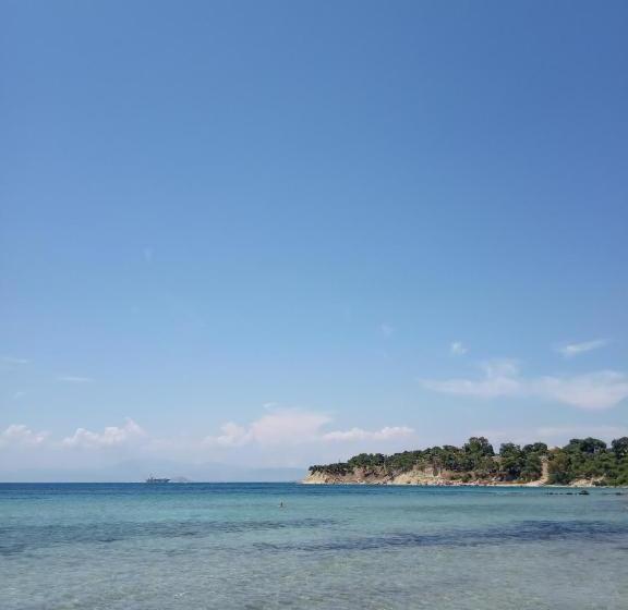 Pyrgos Ralli Estate Apartments And Suites