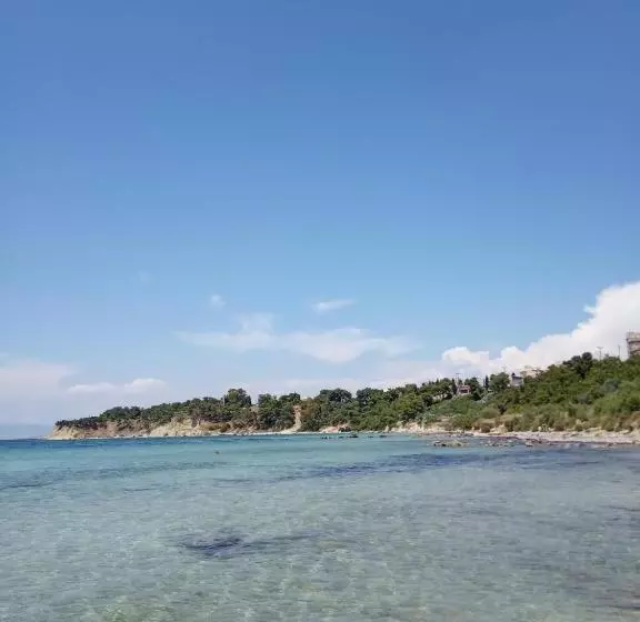 Pyrgos Ralli Estate Apartments And Suites