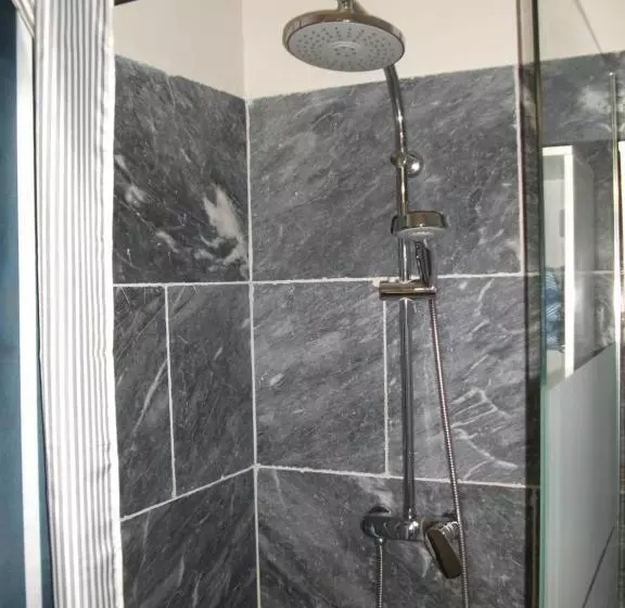 St Remy De Provence Proche Centre Ville   Parking Privé