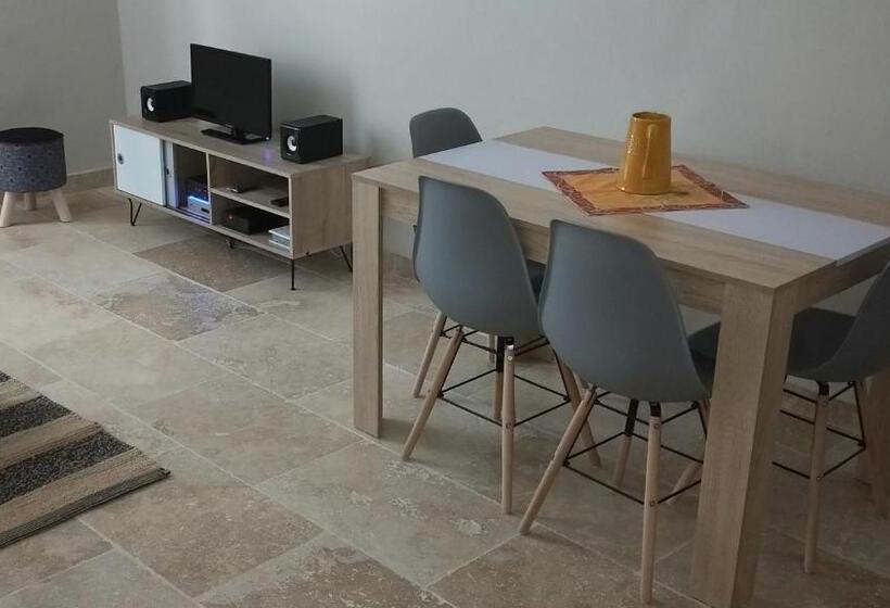 St Remy De Provence Proche Centre Ville Parking Privé