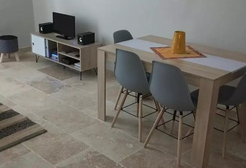 St Remy De Provence Proche Centre Ville   Parking Privé