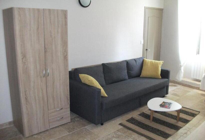 St Remy De Provence Proche Centre Ville Parking Privé