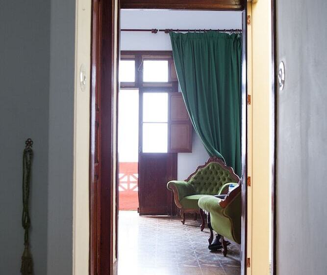 هاستل Stardust House Vegueta