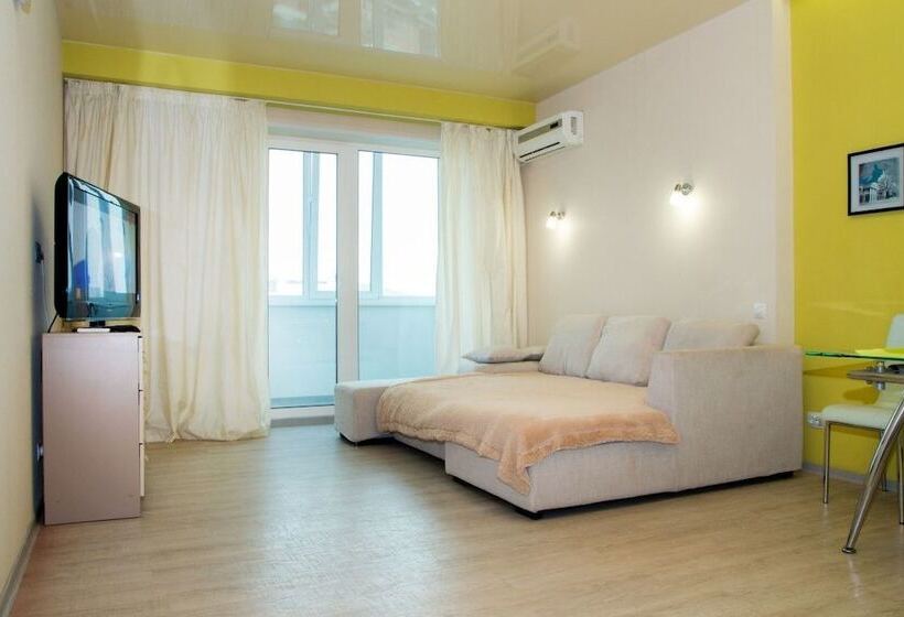 Apartment On Znameni St. 117d