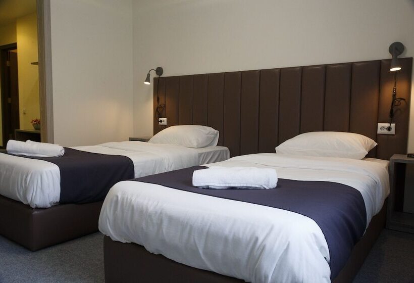 בית מלון כפרי A Rooms