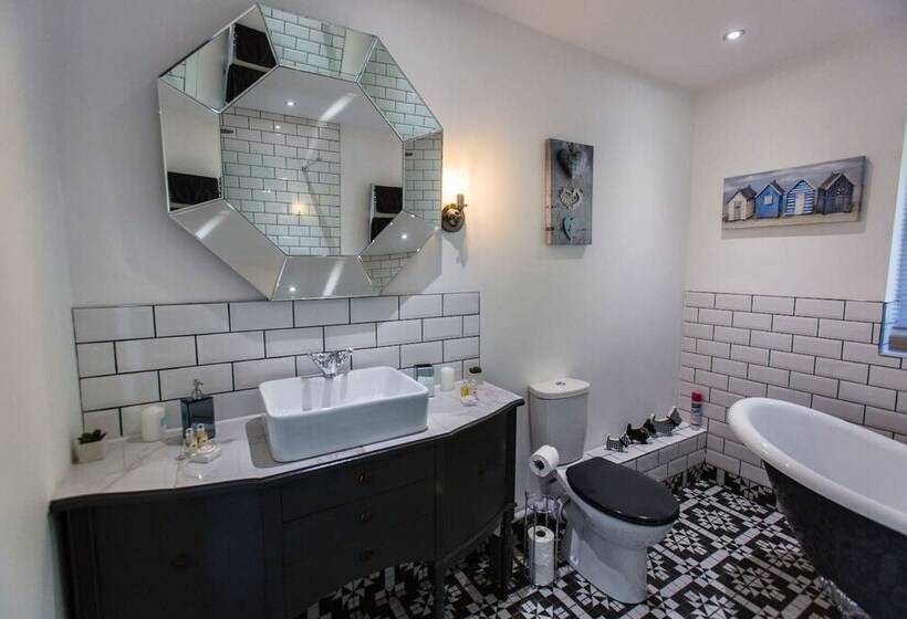 Oakley Country Retreat 1 Bed Garden Free Parking