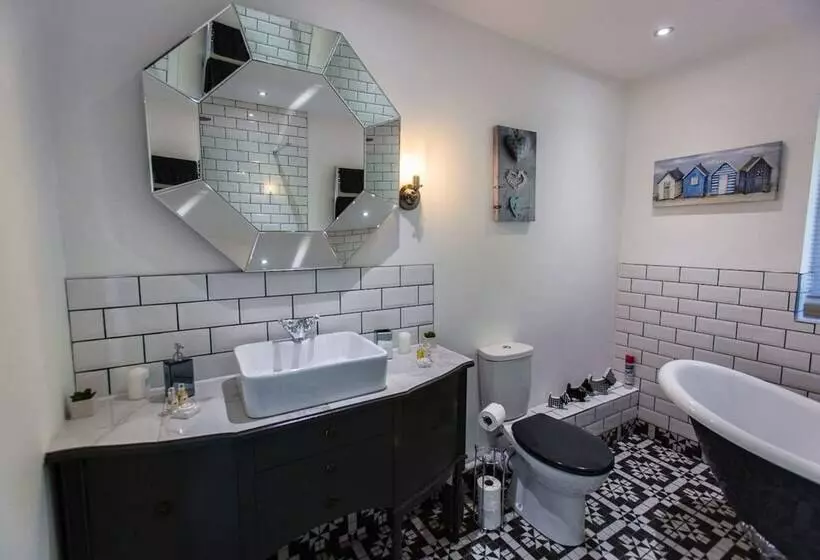 Oakley Country Retreat 1 Bed Garden Free Parking