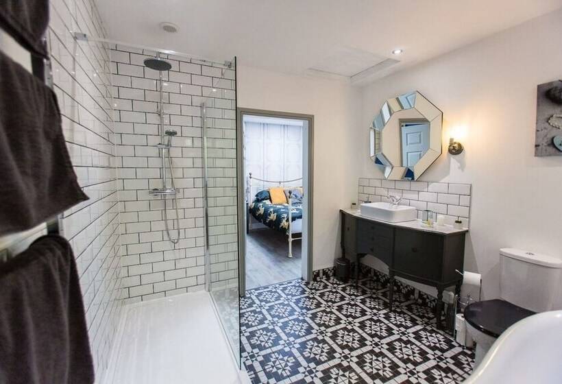 Oakley Country Retreat 1 Bed Garden Free Parking